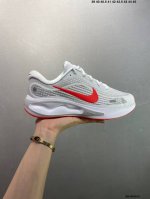 Corporate-Level Nike Journey Run Running Shoes Use A New Type Of Shock-Absorbing