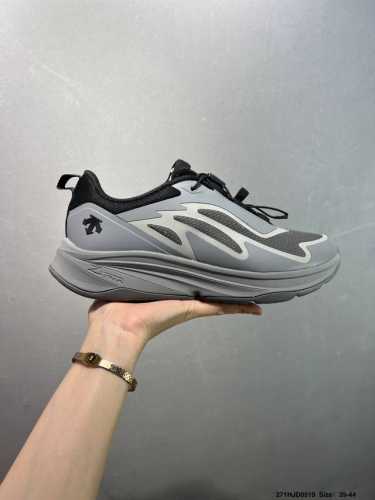 Core Private Company-Level Descente Chron Series Unisex Chron Retro Sports Casua