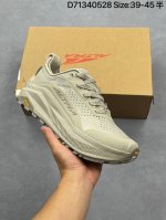 Company-Level Altra M Olympus 6 Shock-Absorbing And Rebound Lightweight Running