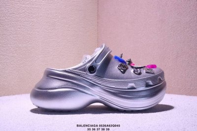 balenciaga Paris Family Men's And Women's Shoes Are Made In Guangdong. They A