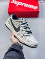 Nike Sb Dunk Low "Supreme Co-Branded Beige And Black Small Label Drawstring" Ann