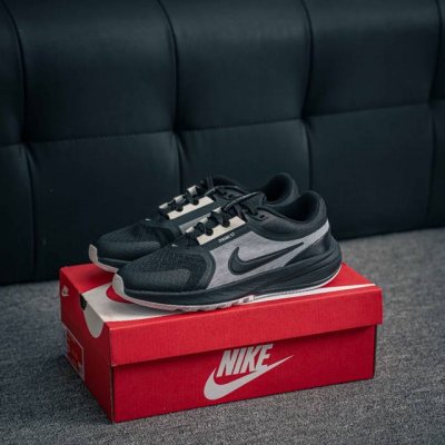 The Design Of The Nike Star Runner 5 Shoe Is Very Modern. The Streamlined Appear