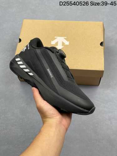 Company-Level Descente Lightweight Cushioning Breathable Upper Fashion Casual Sp
