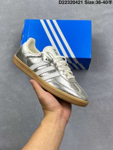 Ad Original Samba Og Retro Classic Lightweight Sneaker This Samba Showcases Qual