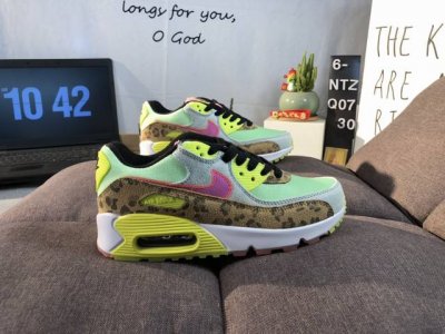 Nike Nike Max90 Running Shoes Leopard Print Series Features Two Shades Of Green