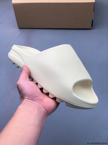 Collection Kanye West X Yeezy Slide Resin Coconut Slippers Kanye West Collaborat