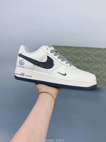 Gucci Co-Branded White, Black And Gray Hook Fresh Summer Color Matching Overseas