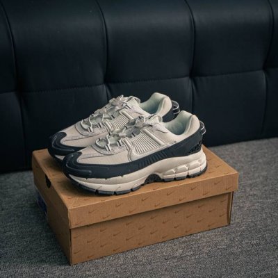 Core Private Nike Zoom Vomero Roam Marathon Retro Running Fifth Generation Casua