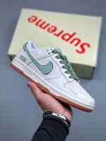 c Version Nike Sb Dunk Low X Supreme Joint Model White Green Small Hook Pure
