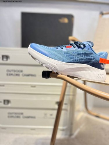 The North Face Altamesa 300 Comfortable Soft Non-Slip Low-Top Running Shoes Item