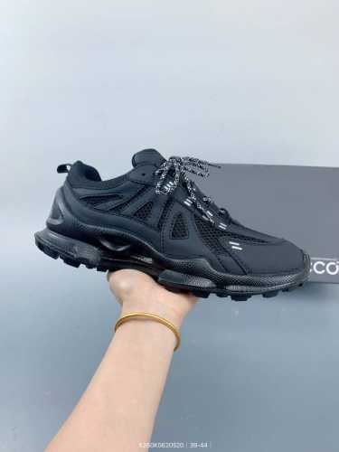 Corporate-Level Ecco Breathable Mesh Stitching Using Ecco Family Technology Boos
