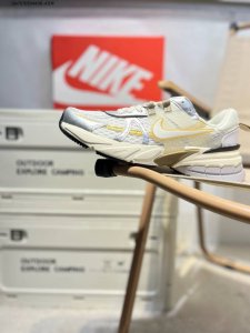 Nk V2K Runtekk Shock-Absorbing Anti-Slip Low-Top Retro Dad Running Shoes The Sho