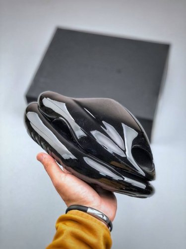 The Most Accurate Version With A Size-Marked Outsole, Meticulously Recreated Ove