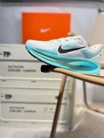 Nk Air Zoom Vomero 18 Lightweight And Comfortable Road Running Shoessoft Texture