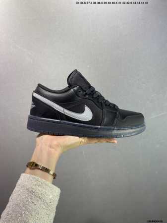 Company-Level Air Jordan Aj1 Low Series Black The Shoe Shape Details Are Perfect - Click Image to Close
