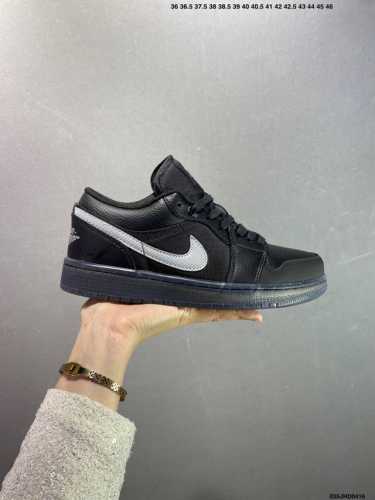 Company-Level Air Jordan Aj1 Low Series Black The Shoe Shape Details Are Perfect