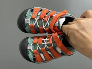 Overseas Edition Keen Kohn Stream-Crossing Two-Way Children's Sandals Size: 26-3