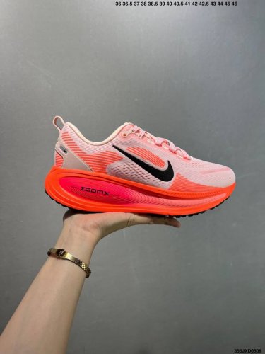 Company-Level Nike Air Zoom Vomero 18 Lightweight And Comfortable Road Running S