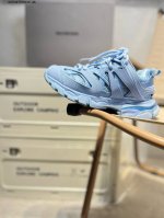Original Accessories Dust Bag And Shoelaces Are All Developed Using The Original