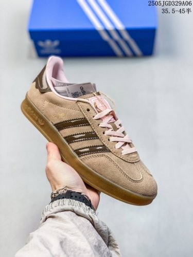 Company-Level Adidas Originals Gazelle Indoor Retro Three-Leaf Clover Anti-Slip
