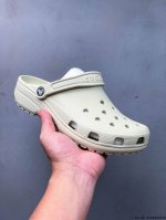 Image Collection: Dongguan Large Factory Order Crocs Karlochi Hole-Punched Shoes