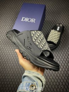D Dior's Latest H-Town Series Oblique Thick-Soled Sandals. This Dior H-Town Sand