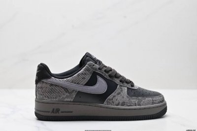 Authentic Nike Air Force 1 '07 Low-Top Casual Sports Sneakers. Featuring Soft, H