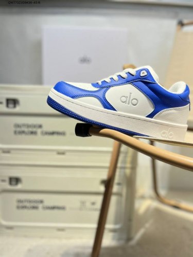 alo Yoga Recovery Mode Versatile, Lightweight, Non-Slip, Shock-Absorbing Low-