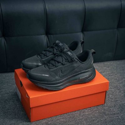 Core Private Nike Air Zoom Vomero 18 New Technology Advance Original Shoe Develo