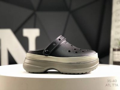 Crocs Caro Chi Slippers These Crocs Might Be The Most Fashionable Pair Of Crocs