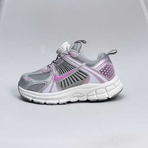 Nike Zoom Vomero 5 Retro Running Shoes Blend Fashionable Style And Rich Texture,
