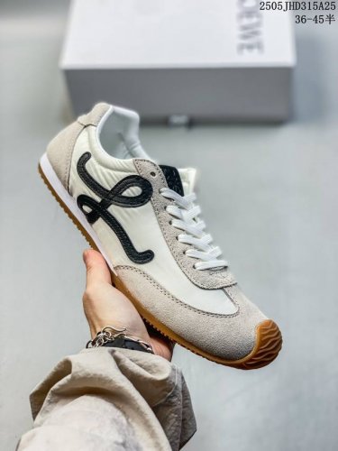loewe Ballet Runner 2.0 Calfskin Round-Toe Lace-Up Low-Top Casual Shoes. Loew