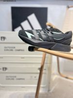 Features A Combination Of Cowhide Leather And Mesh Fabric Upper Material. The Mi