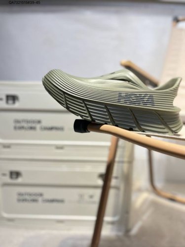 Futuristic Silhouette, American Emerging Running Shoe Brand Hoka One One Ora Rec