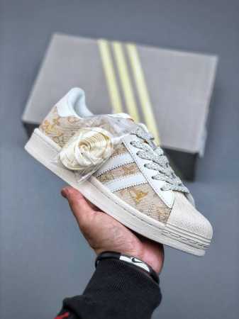 Adidas Originals Superstar X Louis Vuitton Platinum Uses A New Top-Layer Stitchi - Click Image to Close