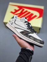 c Version Travis Scott X Nike Air Jordan 1 Low X Stussy Air Jordan 1 Low Reve