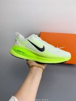 Company-Level Nike Vomero 18 Zoomx Vomero 18 Series Low-Top Lightweight Cushioni