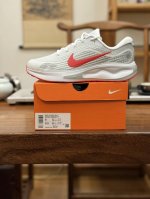 Company-Level Platform Goods Nk Journey Run 109 White Red Fn0228-106 Men's Shoes