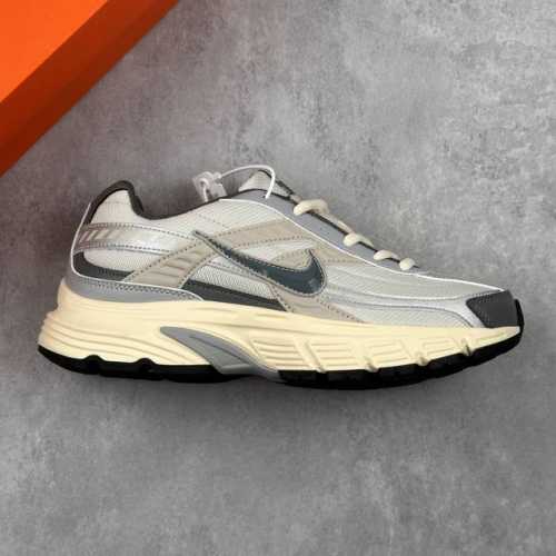 Local Core Private Nike Nike Initiaor Running Founder Series Retro Daddy Casual