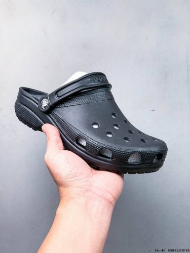 Dongguan Factory Order Crocs Karo Chi Hole-Patterned Shoes, Celebrity Classic St