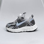 Nike Zoom Vomero 5 Retro Sports Shoes Blend Fashionable Style And Rich Layered D