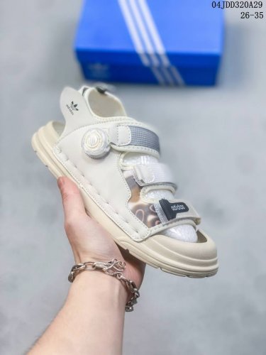 Adidas Rotating Buckle Toe-Covered Sandals Adidas Three-Leaf Clover Toe-Covered