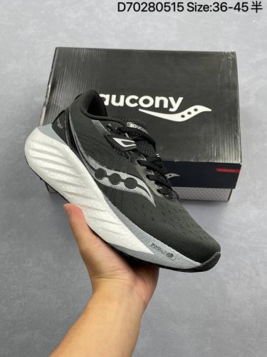Authentic Saucony Triumph 22 Low-Top Khaki Brown Flag-Inspired Athletic Lace-Up