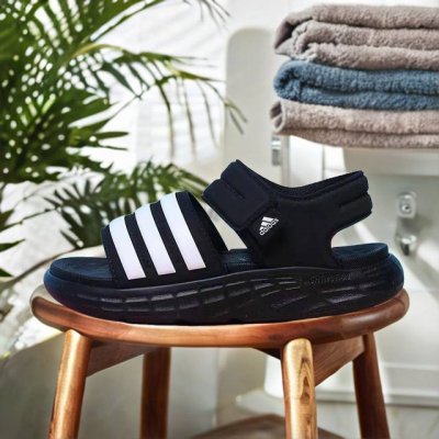 Hot Summer Adidas Designs Are Always Simple, Elegant, And High-End, Yet Super Tr