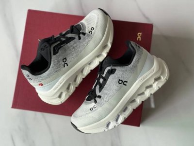 On On Children's Shoes Cloudtilt Woven Upper 28-37