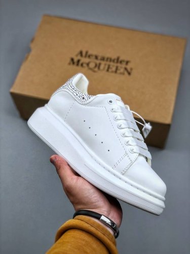 Exclusive Color Italian Luxury Brand Alexander Mcqueen Sole Leather Sneakers Low