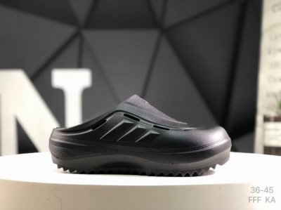 Adidas Adidas Ozwave Clog Ozeave Clog Versatile Comfortable, Scratch-Resistant,