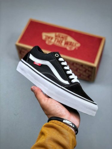 Vans Classic Series Pro-Old School Skate Shoes. Timeless Black Classic Low-Top V