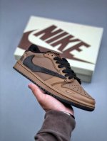 travis Scott X Nike Air Jordan 1 Low X The North Face Air Jordan 1 Low Revers