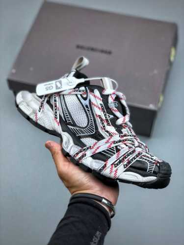 g5 Version Balenciaga Gargo Parisian Family's New 3Xl Extreme Straps. The New